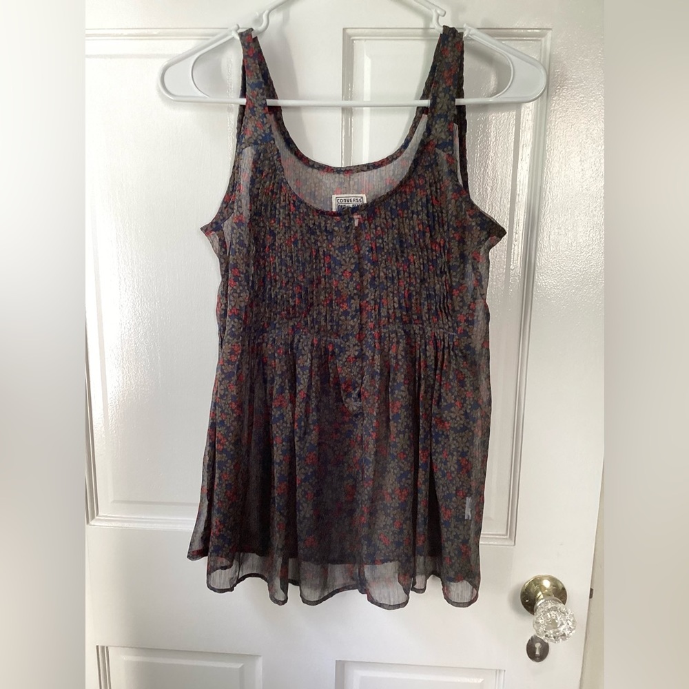 Converse sheer pintuck floral tank -XS
